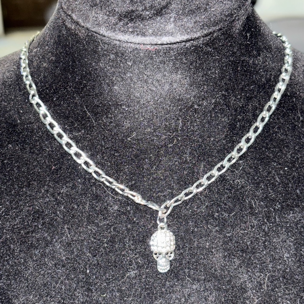 Nordstrom BP Chunky Silver Skull Necklace NWT